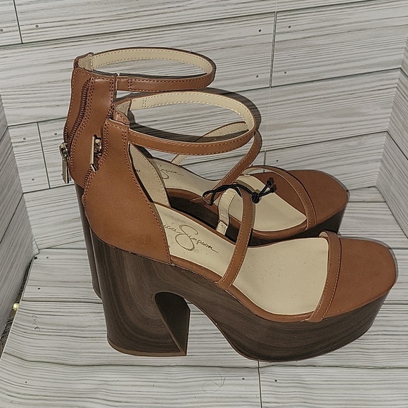 Jessica Simpson Platform Heels - Picture 2 of 8